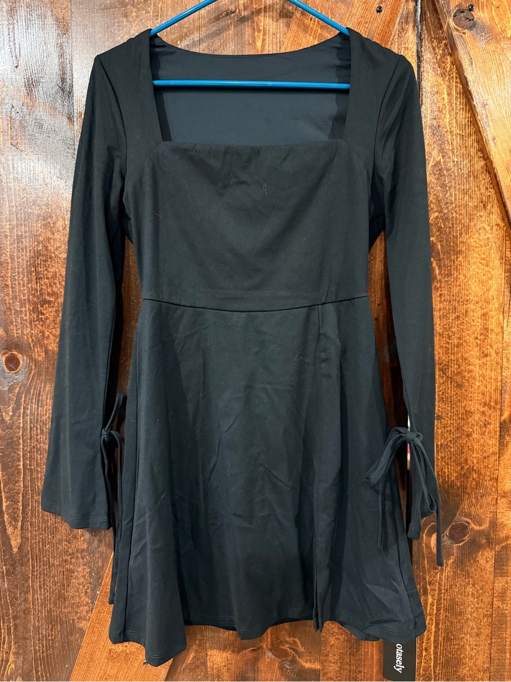 Women's Black Long-Sleeve Square Neck Dress with Side Tie Sleeve Detail